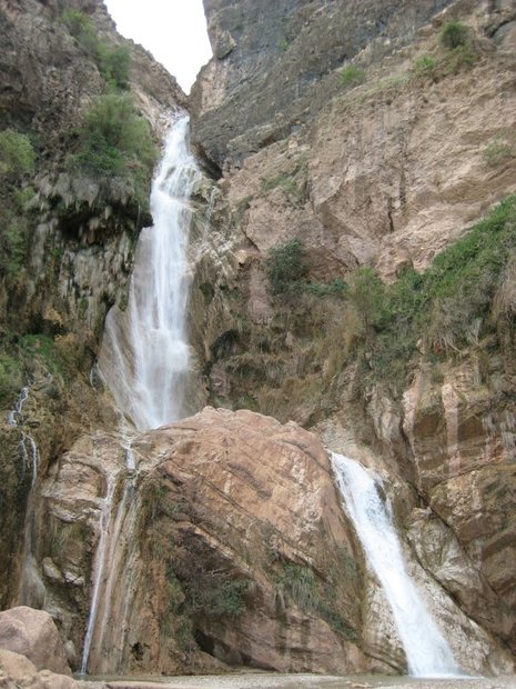سفر به سرزمین آبشارهای شگفت انگیز / زیباترین آبشار لرستان ایران