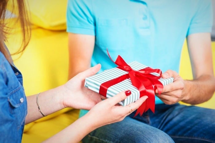 بهترین هدیه برای مردان در روز تولدشان |کادو برای مرد متاهل