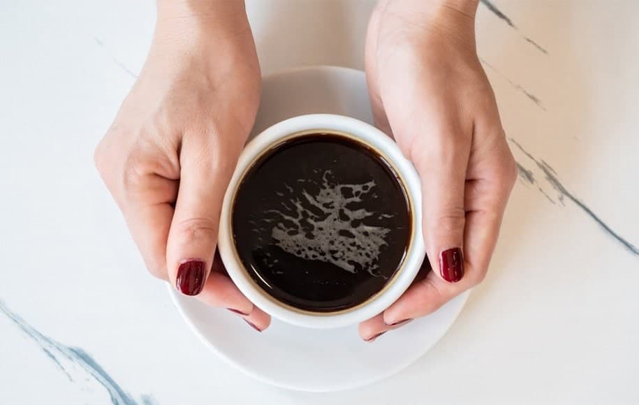 چگونه تپش قلب ناشی از قهوه را از بین ببریم |حالت تهوع بعد از خوردن قهوه نی نی سایت