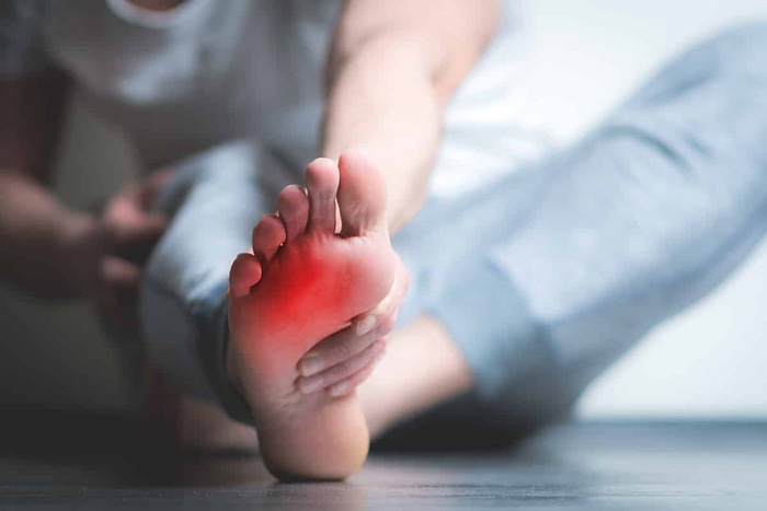 The cause of foot pain and heat