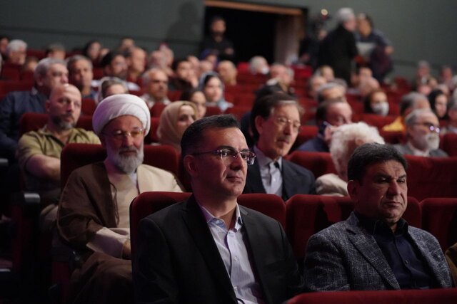 حسن فتحی: جهانِ پر از طمع و ویرانی را با افعال خود سیاه‌تر نکنیم