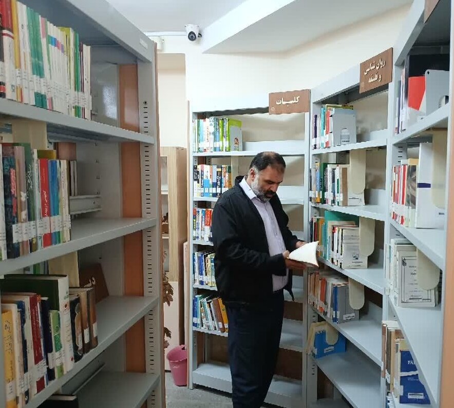 البرز |کتاب البرز برای هر هزار نفر فقط ۱۰ مترمربع فضای کتابخانهای دارد