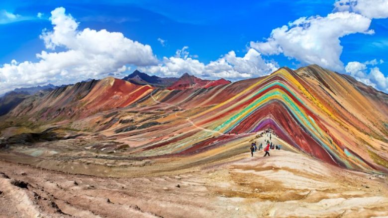 کوه‌ های رنگین‌ کمان در پرو؛ نمایشی خیره‌ کننده از طبیعت